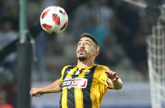 Με Σιμόες και 4-2-3-1 η ΑΕΚ στο Περιστέρι! (ΦΩΤΟ)