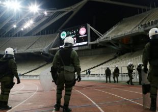Αστυνομικοί για τα επεισόδια στο ΟΑΚΑ: «Ποιος φταίει; Μα φυσικά η Αστυνομία…»