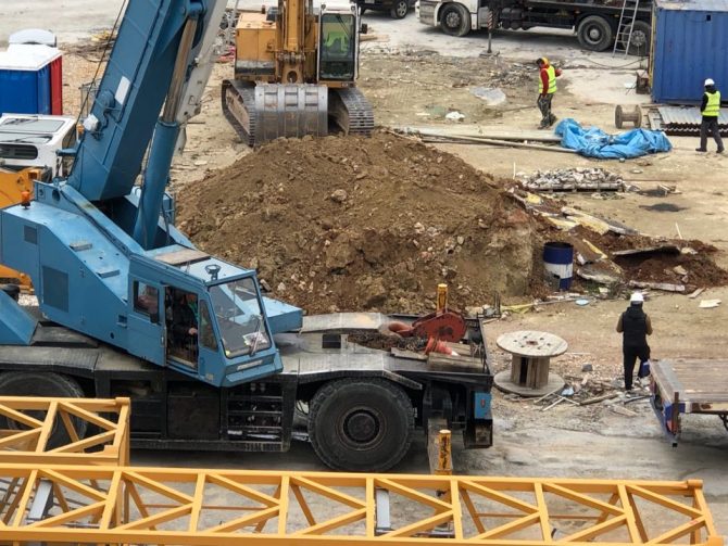 ΣΥΓΚΙΝΗΣΗ: Γκρεμίστηκε και ο δικέφαλος! (VID + PIC)