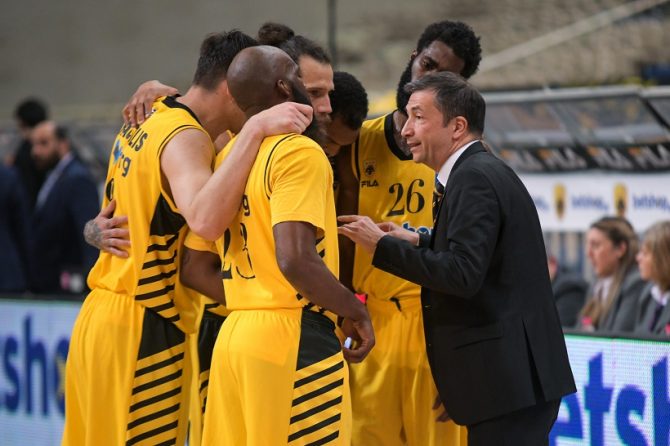 Οι διαιτητές του Πανιώνιος-ΑΕΚ