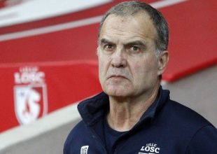 Κατασκοπεύουν τις αντίπαλες ομαδες με γυαλιά… στιλ Τζέιμς Μποντ!