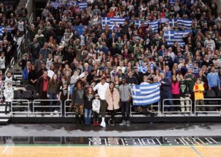 Οι ευχές των Μπακς για την 25η Μαρτίου με Αντετοκούνμπο κι ελληνικές σημαίες!