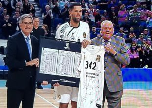 Ο Ρέγιες τιμήθηκε ως ρέκορντμαν συμμετοχών!