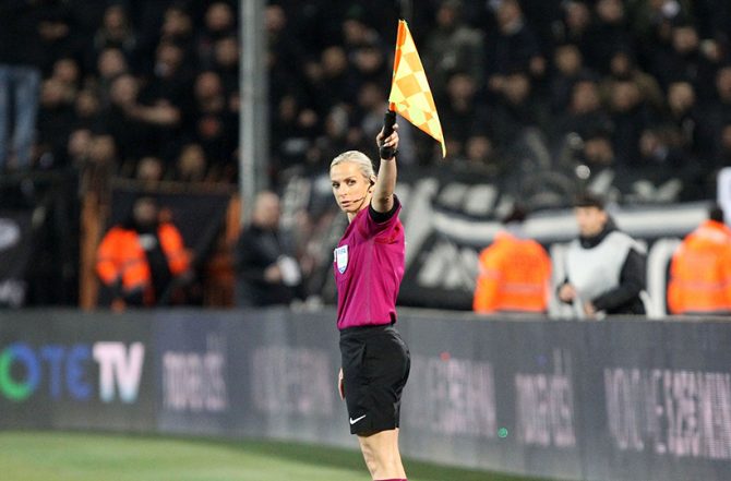 Στο Παρί-Τσέλσι για τους «8» του Champions League γυναικών η Κουρομπύλια
