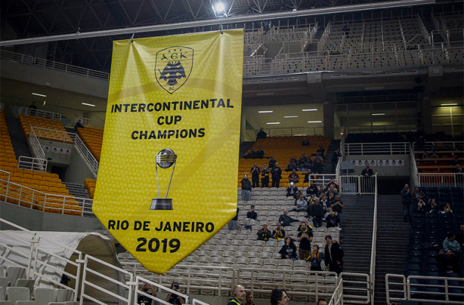 Το μπλουζάκι της… παγκόσμιας στο ΑΕΚ – ΠΑΟΚ