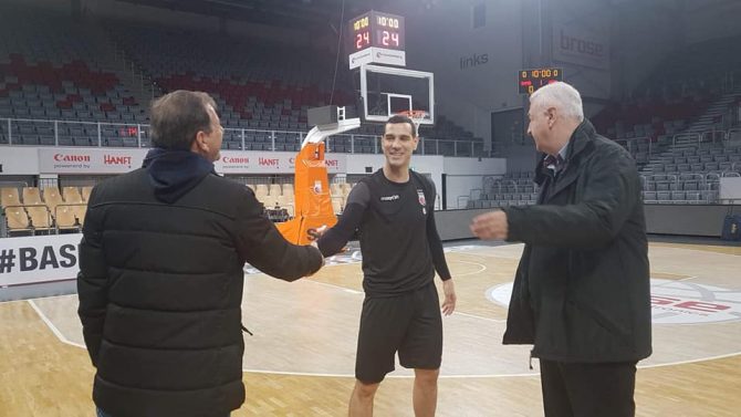 Το καλωσόρισμα του Ζήση σε Αγγελόπουλο-Σάκοτα! (ΦΩΤΟ)