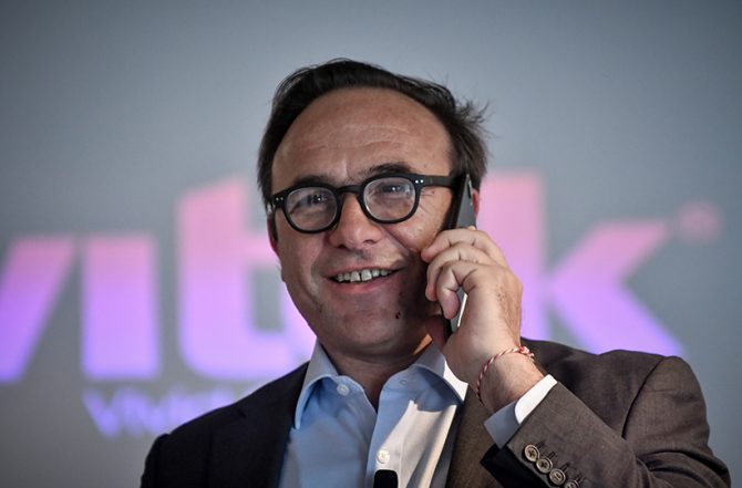 Π. Κόκκαλης: «Είναι ηλίθιο να συζητάμε ότι ψηφίζει κάποιος με βάση την ομάδα – Δεν είμαι ο πατέρας μου»