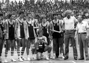 Βραβεύει τον Γκέκο η ΑΕΚ!