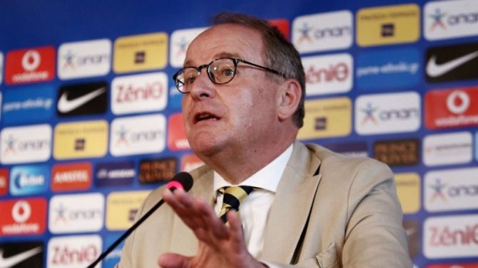 FIFA: «Ανησυχούμε για το μέλλον του ελληνικού ποδοσφαίρου»