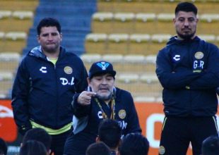 Μαραντόνα: «Ίσως φύγω από τους Ντοράδος»