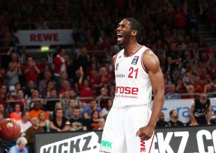 Εμπάκουε ο εκλεκτός της Βασίλισσας! (VIDEO)