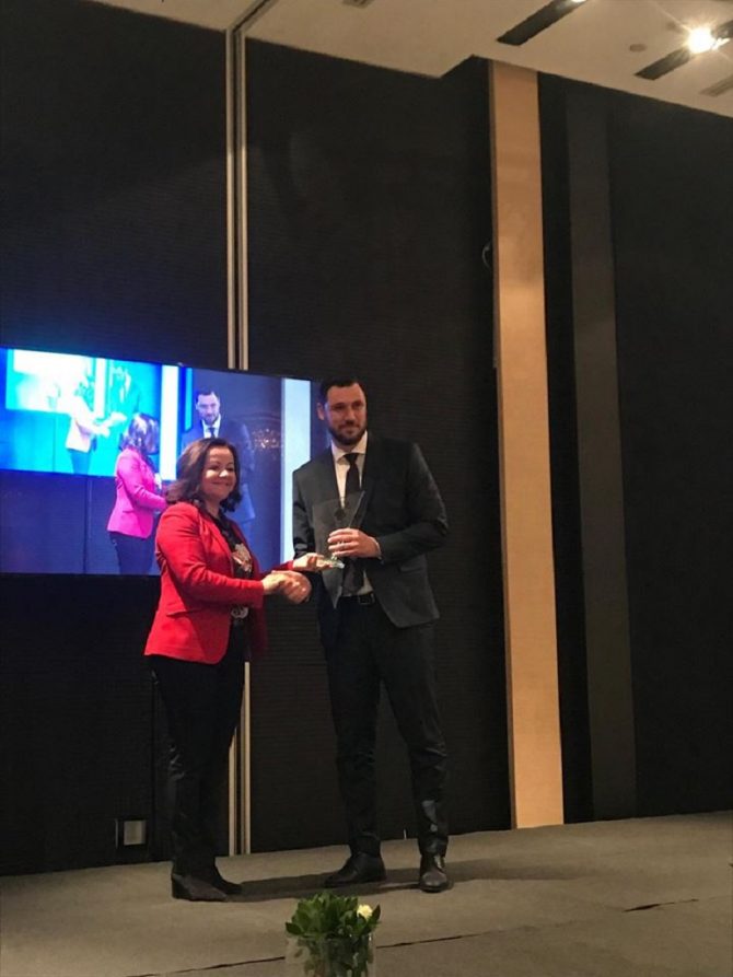 Τιμητικά βραβεία στην ΑΕΚ Τιμητικά βραβεία στην ΑΕΚ