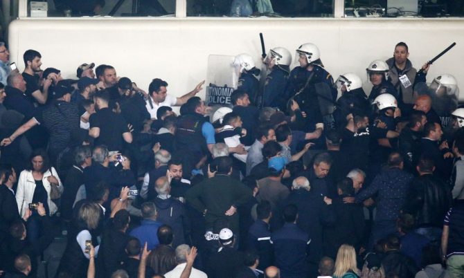 Απολογήθηκαν ΑΕΚ και ΠΑΟΚ για τον τελικό Απολογήθηκαν ΑΕΚ και ΠΑΟΚ για τον τελικό