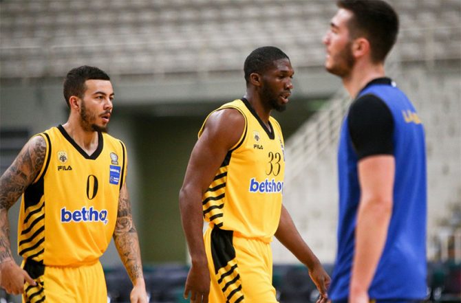 Εμπάκουε: «Χαράμισα δύο μήνες από τη ζωή μου για μια ομάδα που δεν με πλήρωσε»