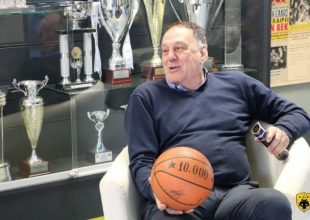 Η ΑΕΚ τιμά τον Βασίλη Γκούμα