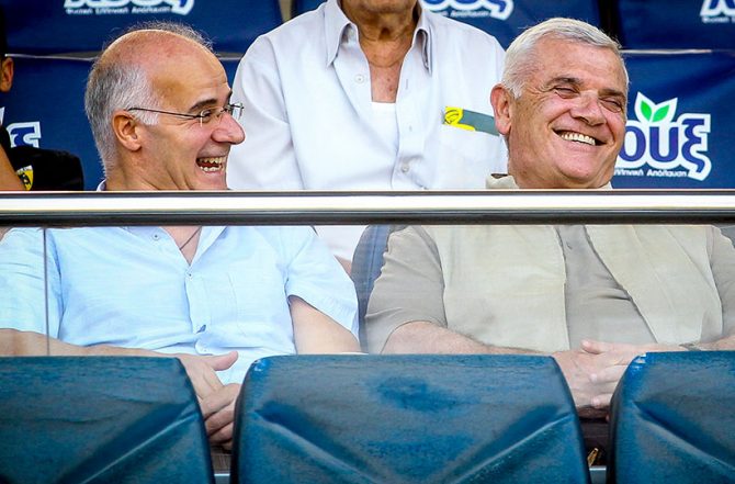 Στηρίζει Βούρο και ο Μητσικώστας! (VIDEO)