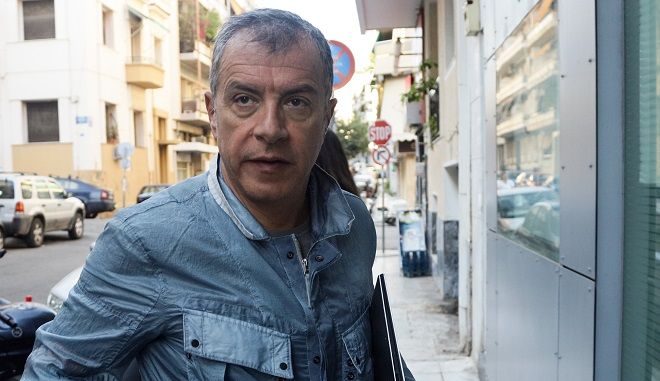 Παραιτείται από επικεφαλής του Ποταμιού ο Σταύρος Θεοδωράκης