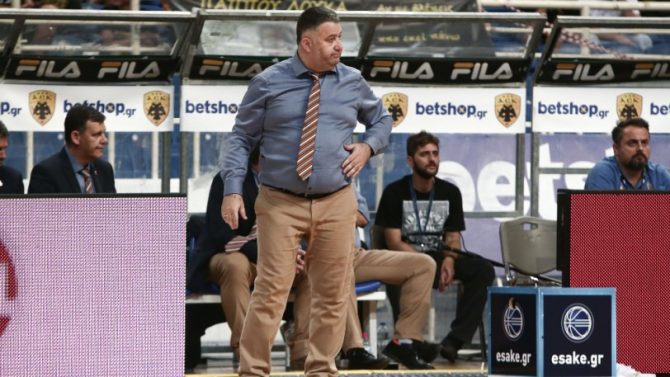 Γιατράς: «Μην γράφετε ότι είμαι ταβερνιάρης»!
