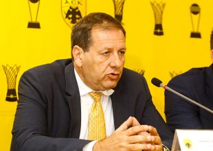 Αγγελόπουλος: «Βάζει ταυτότητα στις ομάδες του, είναι δουλευταράς»