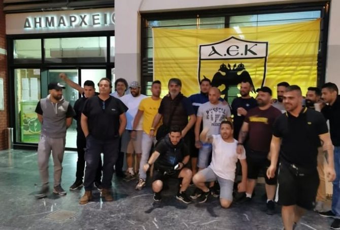 «Κιτρινόμαυρο» το Δημαρχείο στη Φιλαδέλφεια (ΦΩΤΟ+VIDEO)