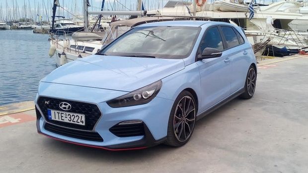 Πώς είναι να οδηγείς με τα 275 άλογα του Hyundai i30N