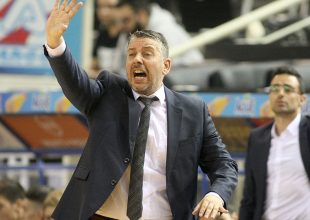 Κιτρινόμαυρες ευχές στον Παπαθεοδώρου (ΦΩΤΟ)