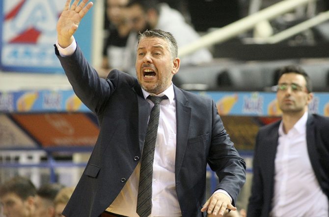 Ο Παπαθεοδώρου νέος κόουτς της Βασίλισσας