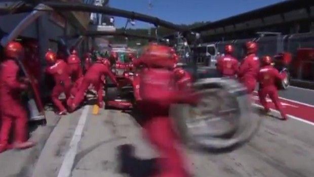 Pit stop παρωδία για τη Ferrari: Δεν είχαν φέρει τα ελαστικά