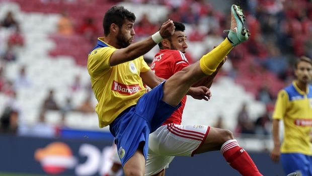 Maisfutebol: «Τριετές συμβόλαιο στην ΑΕΚ ο Σιμάο»