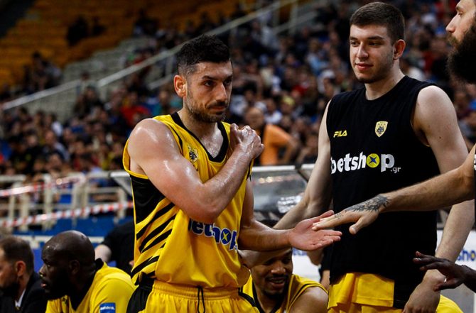 Αποχωρεί από τη Βασίλισσα ο Ξανθόπουλος