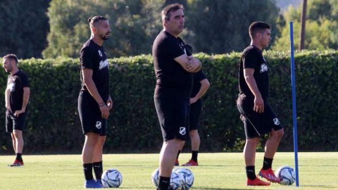 ΟΦΗ: Κατέληξε και διαπραγματεύεται για τις τελευταίες μεταγραφές