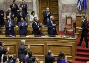Με 158 ψήφους πήρε ψήφο εμπιστοσύνης η κυβέρνηση Μητσοτάκη