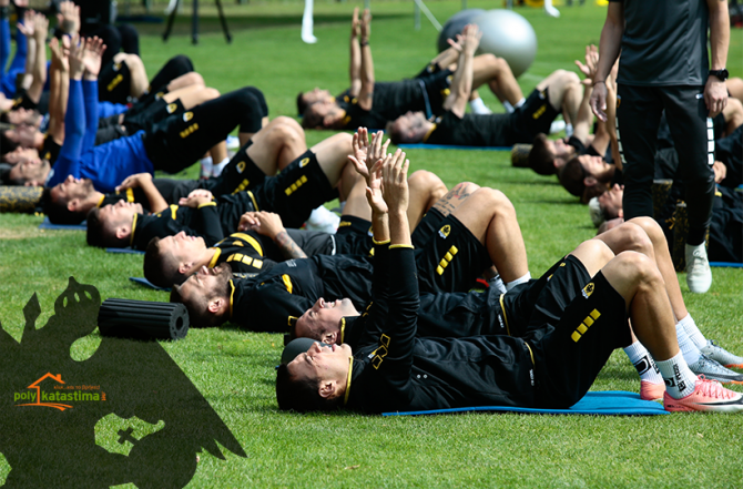 Φουλ της… ενδυνάμωσης, στρέτσινγκ και ασκήσεις κορμου (VIDEOS)