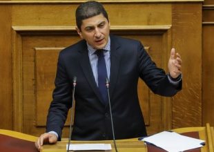 Αυγενάκης: “Καλύτερα να καθυστερήσουμε παρά να ρισκάρουμε την υγεία των αθλητών”