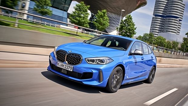 Οδηγούμε στη Γερμανία την ολοκαίνουρια BMW Σειρά 1 Οδηγούμε στη Γερμανία την ολοκαίνουρια BMW Σειρά 1