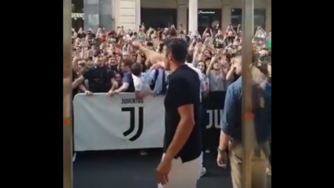 Μπουφόν – Γιουβέντους: Αποθέωση στο Μιλάνο! (vid)