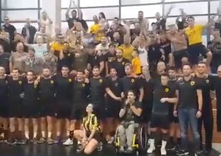Παίκτες και κόσμος έγιναν… ένα! (VIDEO)