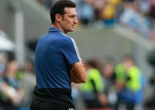 Ο Σκαλόνι θα οδηγήσει την Αργεντινή στο Μουντιάλ του 2022