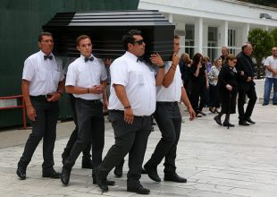 Το τελευταίο αντίο στον Νίκο Μήλα (ΦΩΤΟ)