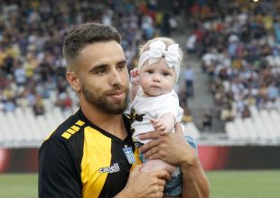 Με τα παιδιά τους στο γήπεδο οι κιτρινόμαυροι