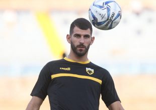 Περιμένει Γιακουμάκη για να πάρει το… «9»