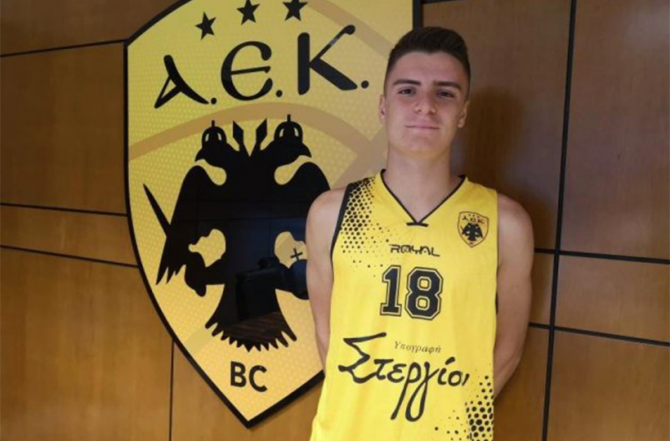 Επένδυση με Σαξιώνη η Βασίλισσα (pics) Επένδυση με Σαξιώνη η Βασίλισσα (pics)