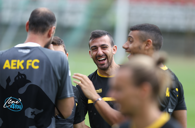 Έπεσαν… «φάπες» (VIDEO)