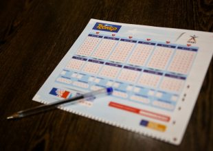 Τζόκερ: Γυναίκα η υπερτυχερή που κέρδισε τα 6.7 εκατομμύρια ευρώ