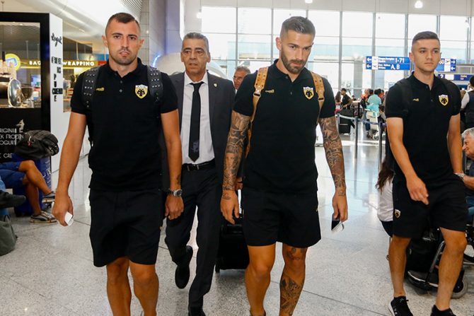 Πέταξε με υψηλές προσδοκίες για Κραϊόβα η ΑΕΚ (PICS)