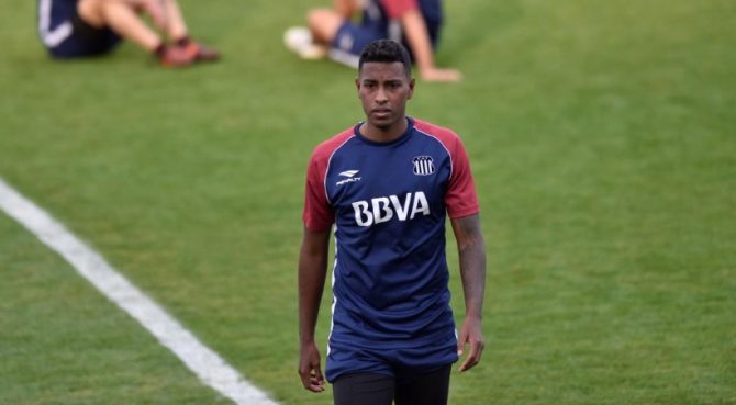 «Ενδιαφέρεται η ΑΕΚ για τον Μιγκέλ Αραούχο»