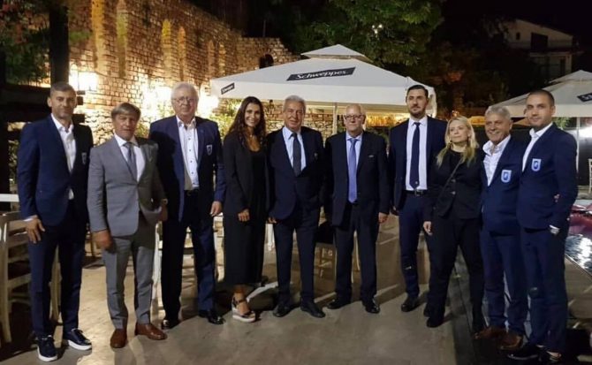 Δείπνο στην ΑΕΚ παρέθεσε η Κραϊόβα (ΦΩΤΟ)