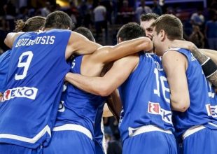 Δημοσιογράφοι από 32 χώρες βλέπουν “χάλκινη” την Εθνική