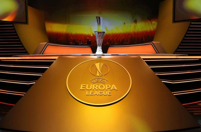 Κληρώνει για ΑΕΚ και play off