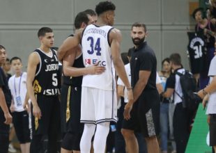 Οι Ιορδανοί ζήτησαν φωτογραφίες και αυτόγραφα από τον Αντετοκούνμπο